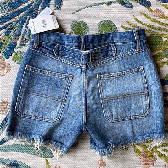 BRAND NEW FREE PEOPLE SHORTS - Picture 2 of 4